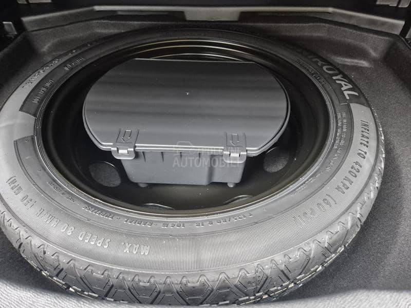 Peugeot 3008 1.5 HDI    ALLUR.E