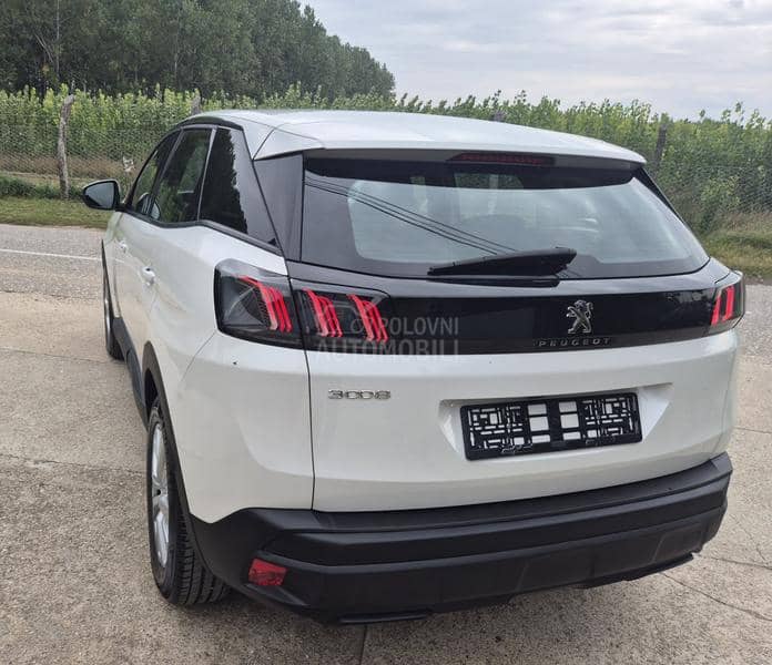 Peugeot 3008 1.5 HDI    ALLUR.E