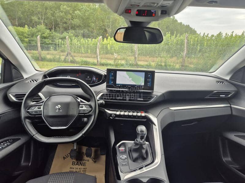 Peugeot 3008 1.5 HDI    ALLUR.E