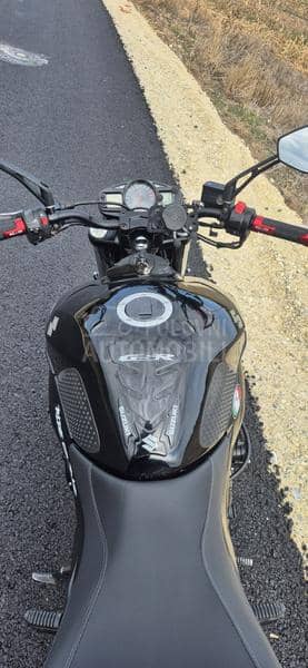 Suzuki GSR 600