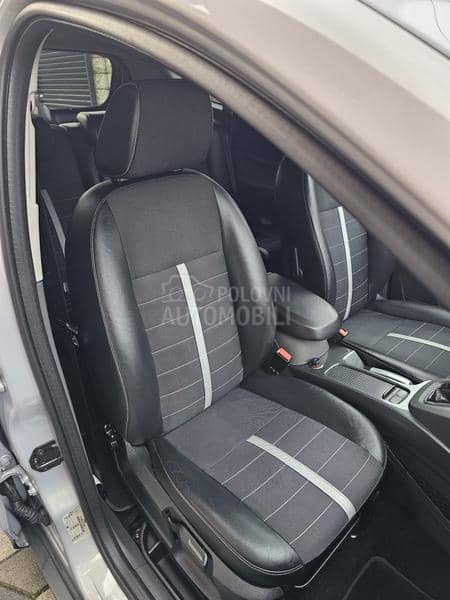 Ford Kuga 2.0 TDCI  TITANIUM