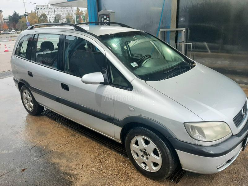 Opel Zafira 7 s e d. DTi 10.2026