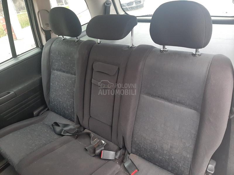 Opel Zafira 7 s e d. DTi 10.2026