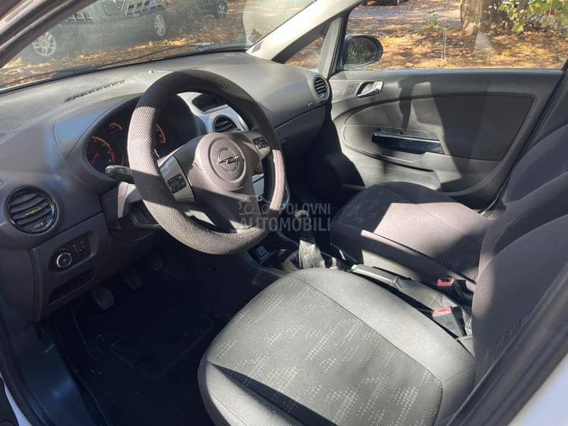 Opel Corsa D 1.2 TNG