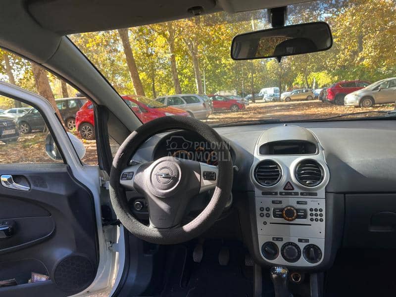 Opel Corsa D 1.2 TNG