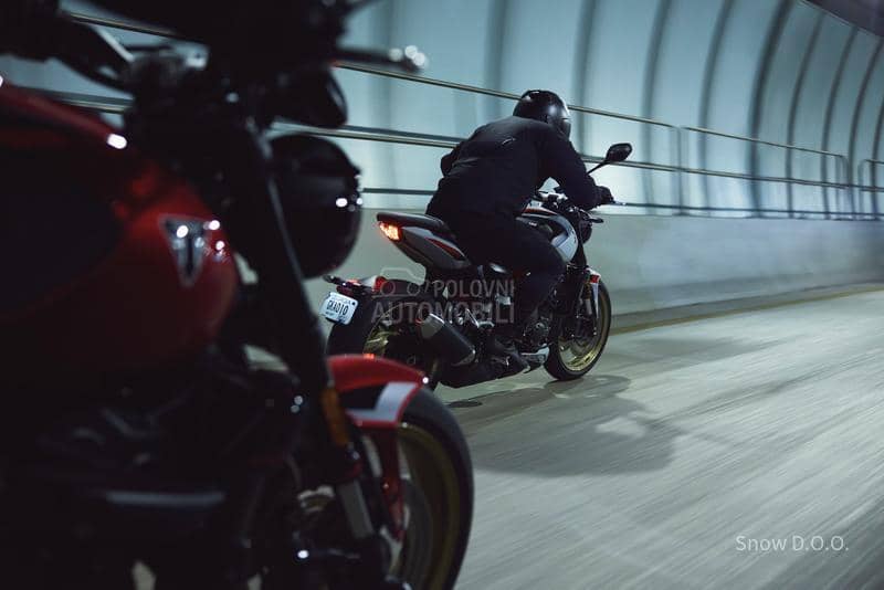 Triumph Trident 800 USKORO