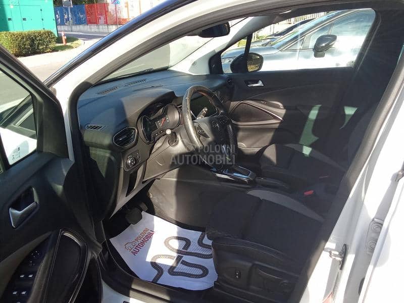 Opel Crossland X  CROSSOWER