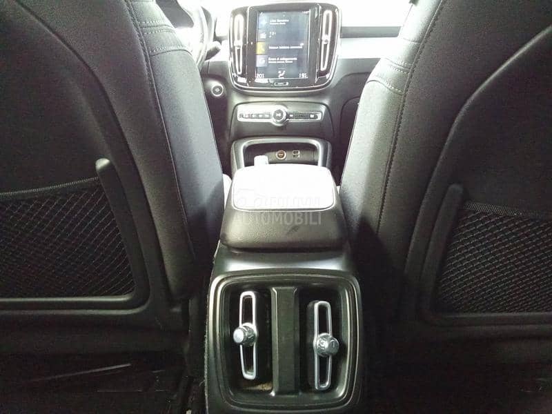 Volvo XC40 2,0D Black edit