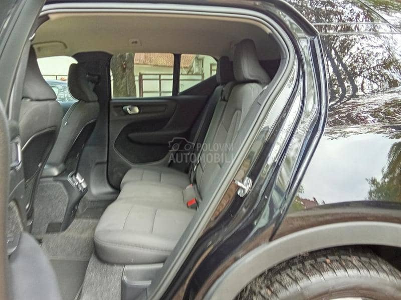 Volvo XC40 2,0D Black edit