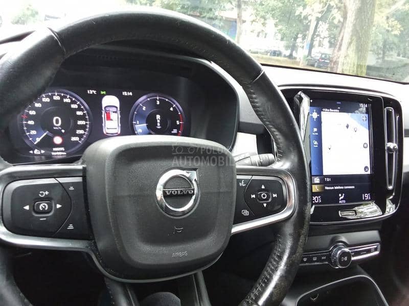 Volvo XC40 2,0D Black edit