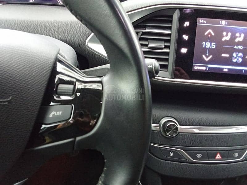 Peugeot 308 VIRTUAL ALLURE