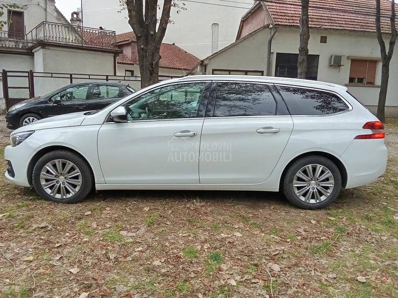 Peugeot 308 VIRTUAL ALLURE