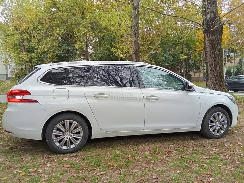 Peugeot 308 VIRTUAL ALLURE