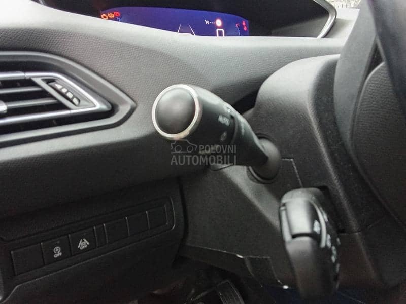 Peugeot 308 VIRTUAL ALLURE