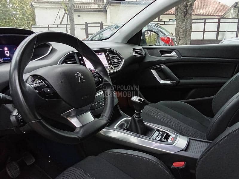 Peugeot 308 VIRTUAL ALLURE