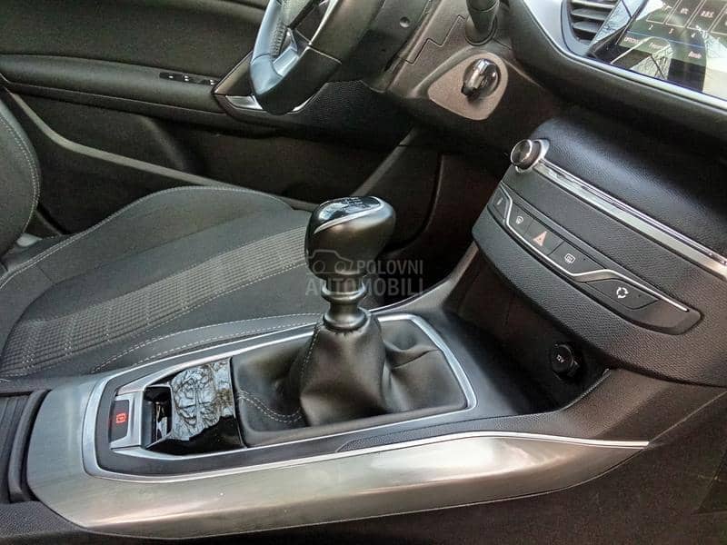 Peugeot 308 VIRTUAL ALLURE