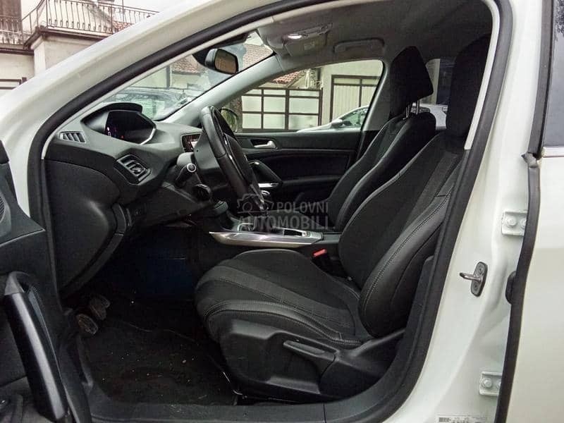 Peugeot 308 VIRTUAL ALLURE