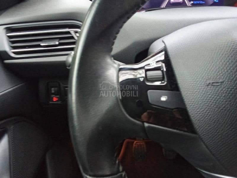 Peugeot 308 VIRTUAL ALLURE
