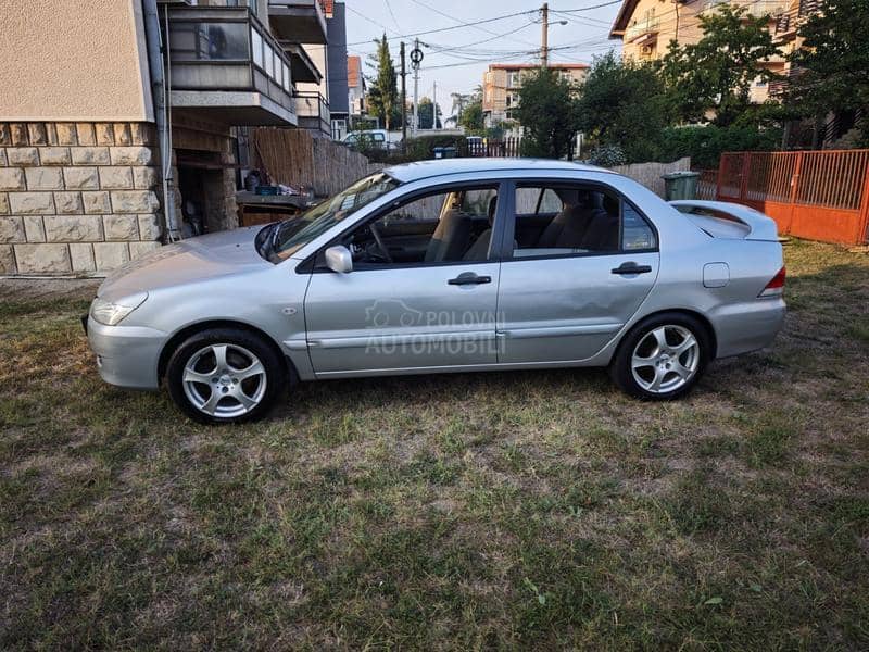 Mitsubishi Lancer 1.6