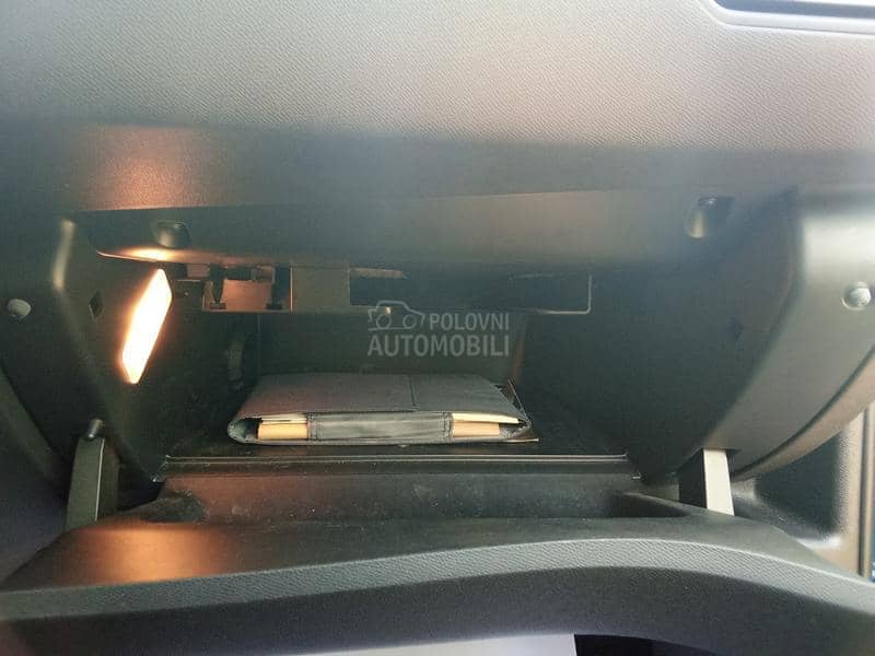 Peugeot 308 1,5hdi virual aut