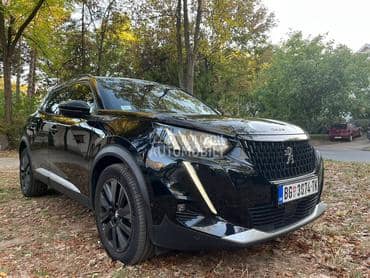 Peugeot 2008 GT LINE PANO