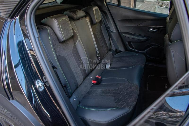 Peugeot 2008 GT LINE PANO