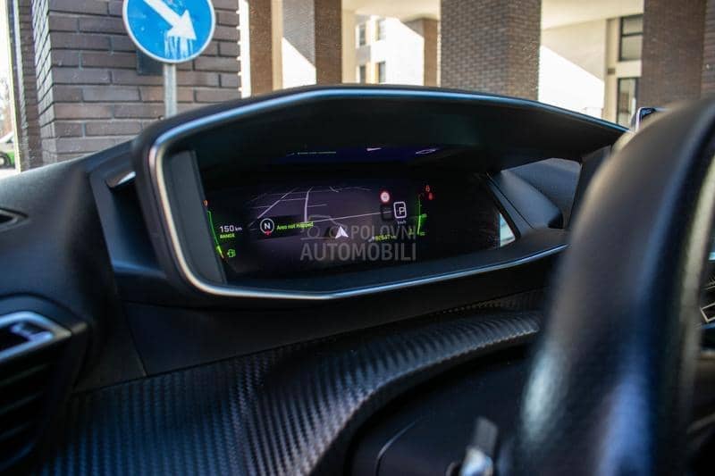 Peugeot 2008 GT LINE PANO