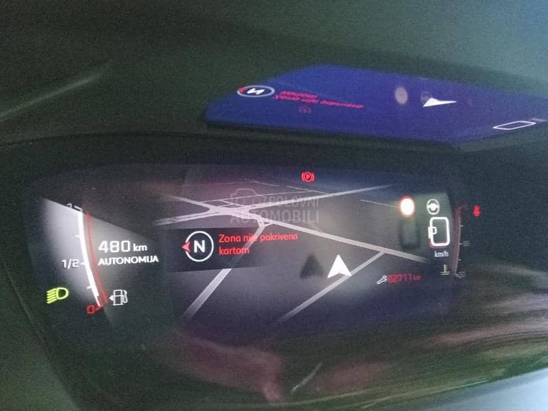 Peugeot 2008 GT LINE PANO