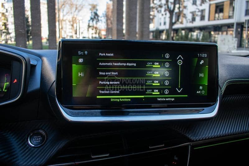 Peugeot 2008 GT LINE PANO