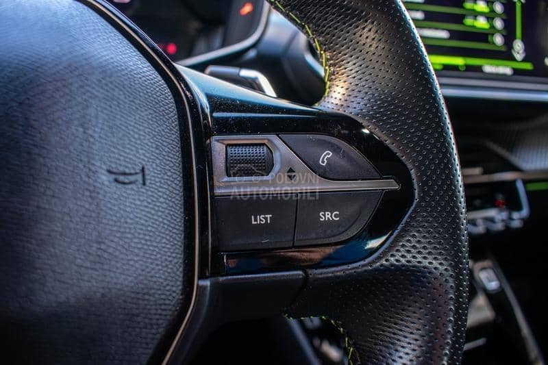 Peugeot 2008 GT LINE PANO