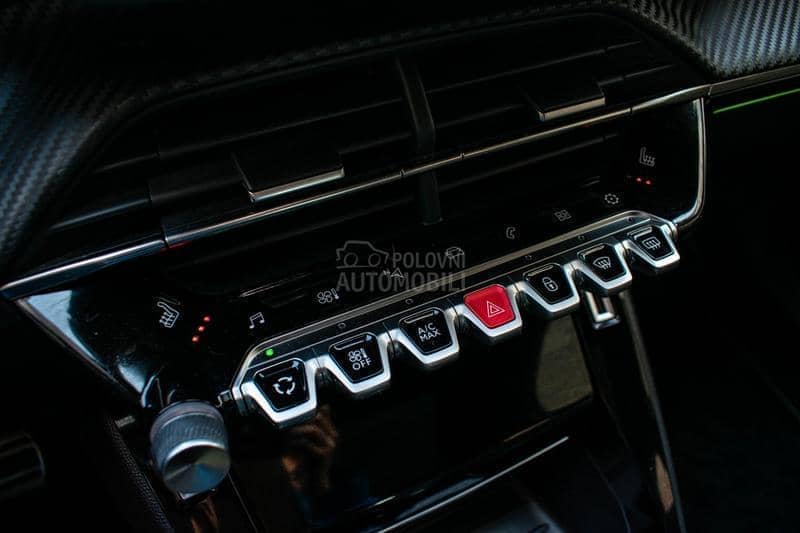 Peugeot 2008 GT LINE PANO
