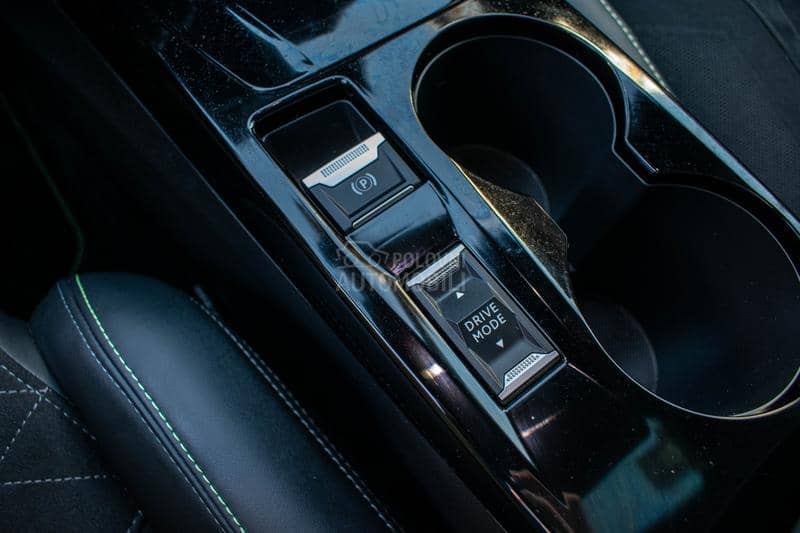 Peugeot 2008 GT LINE PANO