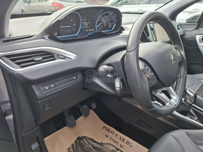 Peugeot 2008 1.2B,PAN/NAV/Servis