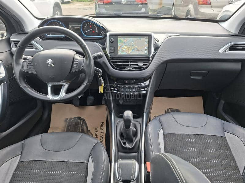 Peugeot 2008 1.2B,PAN/NAV/Servis
