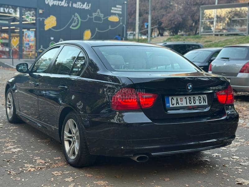 BMW 320 