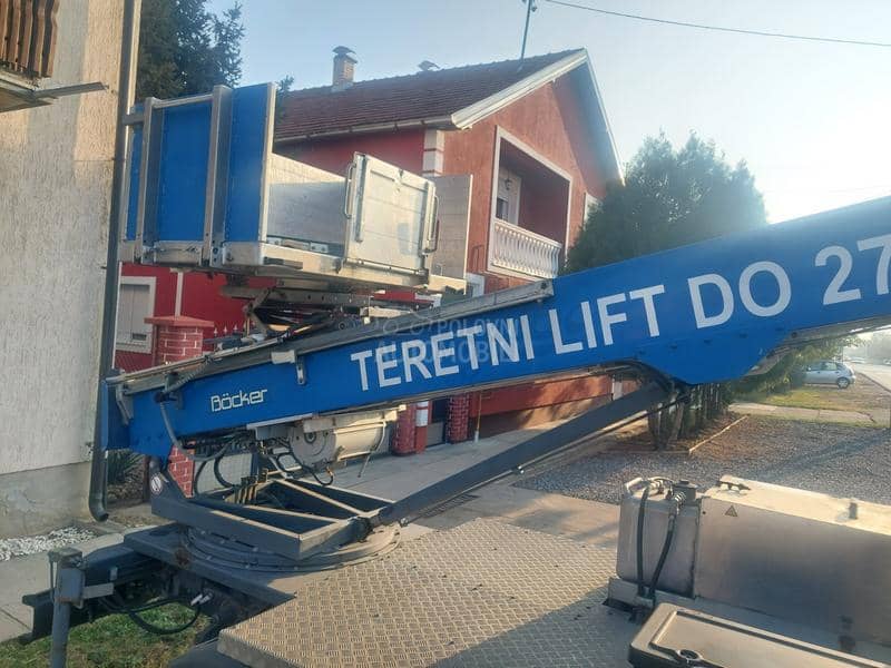 Nissan Lift dizalica 27m