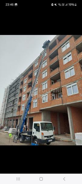 Nissan Lift dizalica 27m