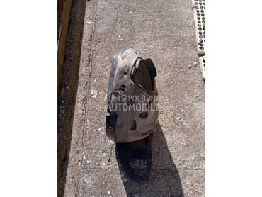 Podkrilo / koruga prednja desn za Peugeot 207