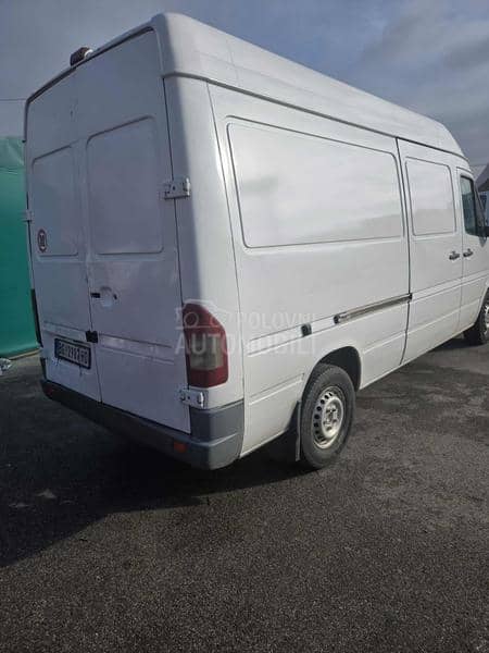 Mercedes Benz Sprinter 313