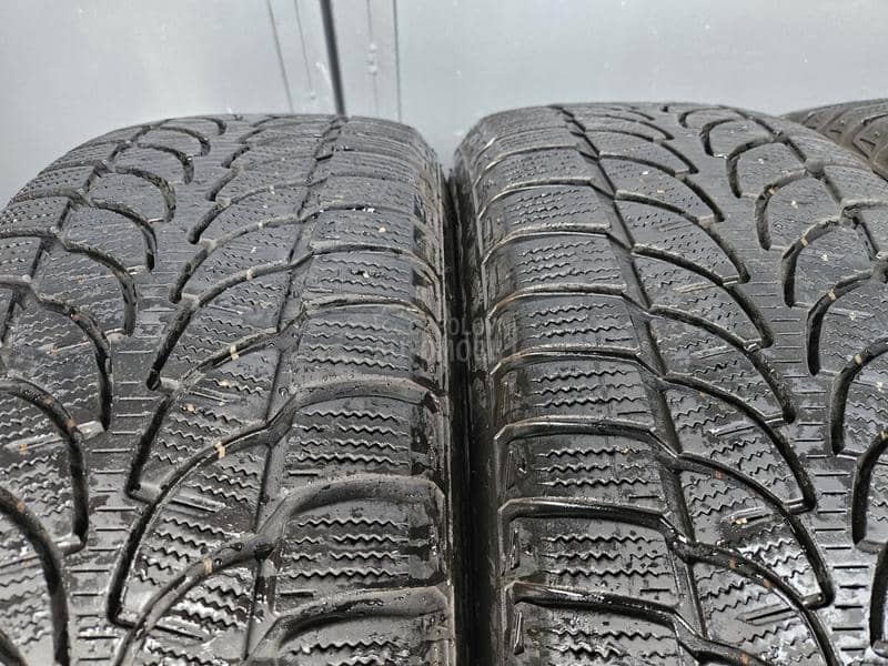Bridgestone 225/60 R17 Zimska
