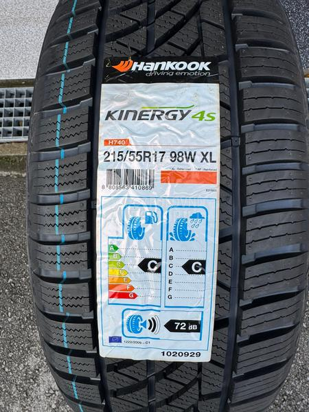 Hankook 215/55 R17 Zimska