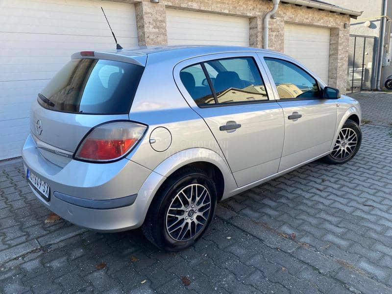 Opel Astra H 1.6 B.E.N.Z.77 K.W