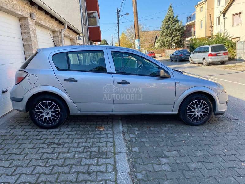 Opel Astra H 1.6 B.E.N.Z.77 K.W