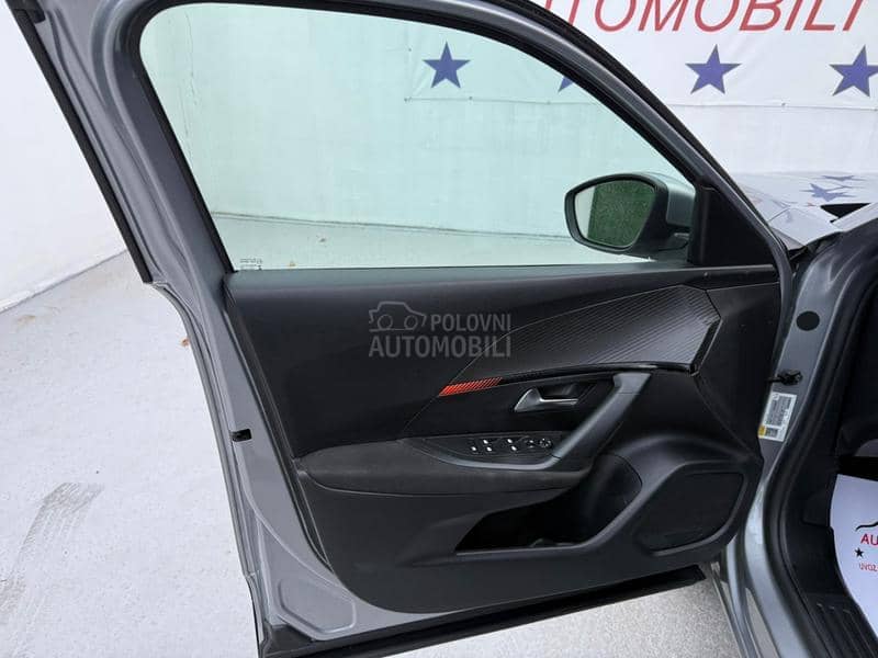 Peugeot 2008 1.5HDI ALLURE/FUL