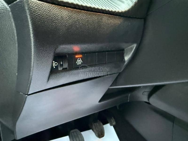 Peugeot 2008 1.5HDI ALLURE/FUL