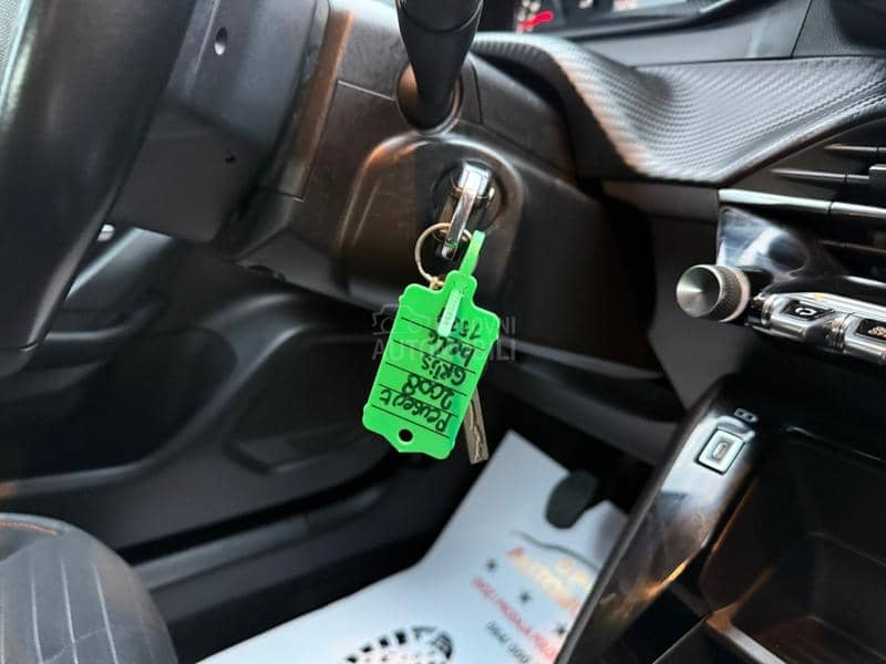 Peugeot 2008 1.5HDI ALLURE/FUL