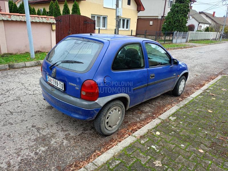 Opel Corsa B 1.0