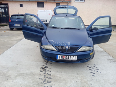 Lancia Ypsilon 