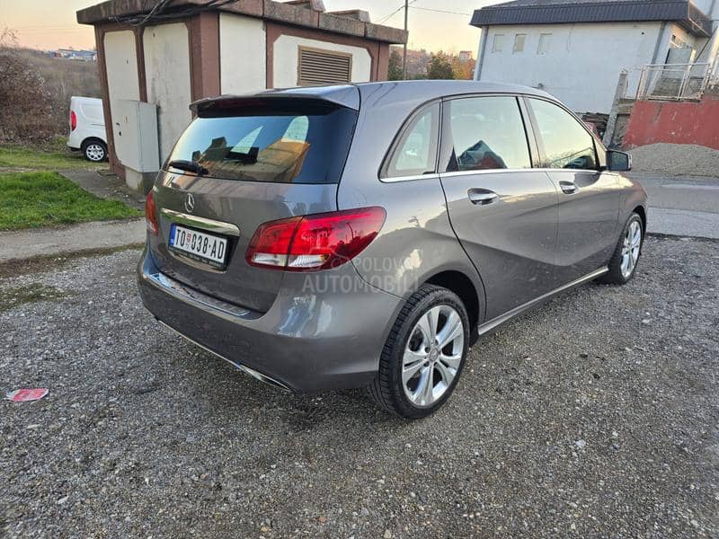 Mercedes Benz B 180 Sport