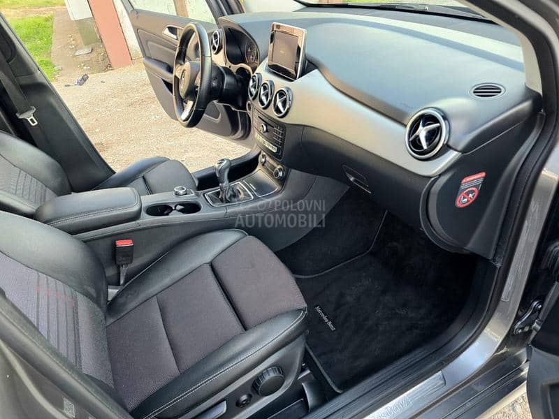 Mercedes Benz B 180 Sport